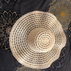 Sun hat. Like new